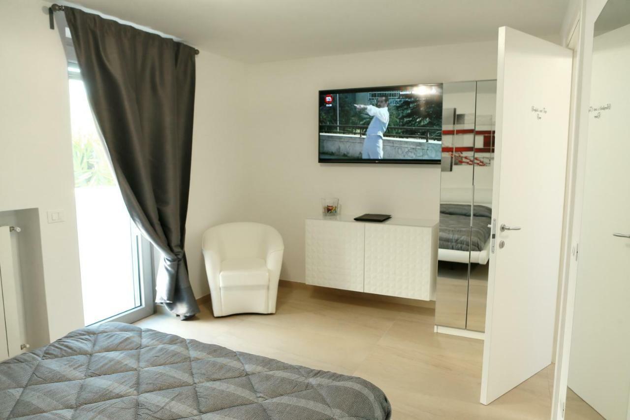 Bed and Breakfast Dal Signor Wolf Pezze Di Greco Exterior foto