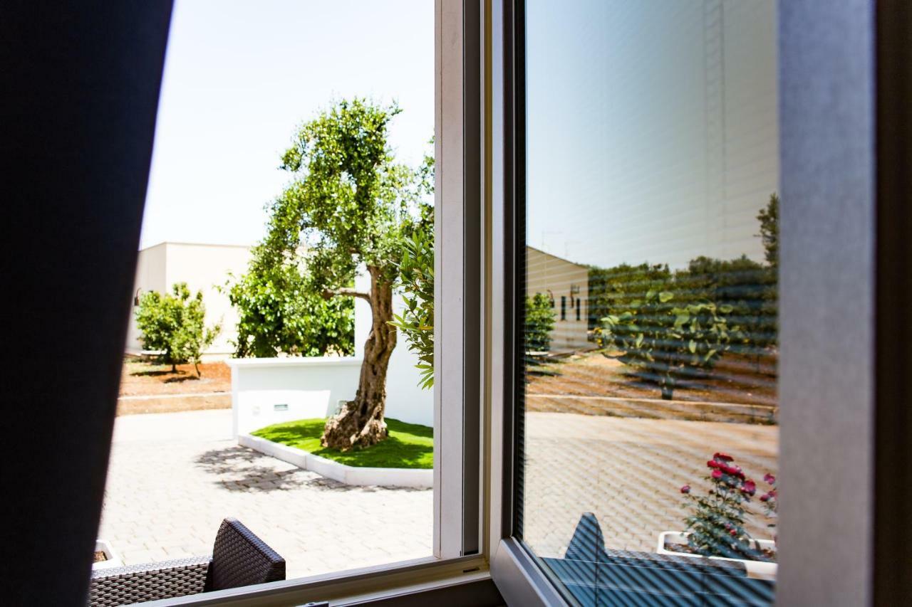 Bed and Breakfast Dal Signor Wolf Pezze Di Greco Exterior foto