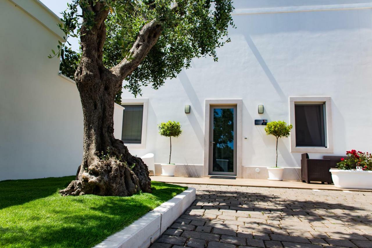 Bed and Breakfast Dal Signor Wolf Pezze Di Greco Exterior foto