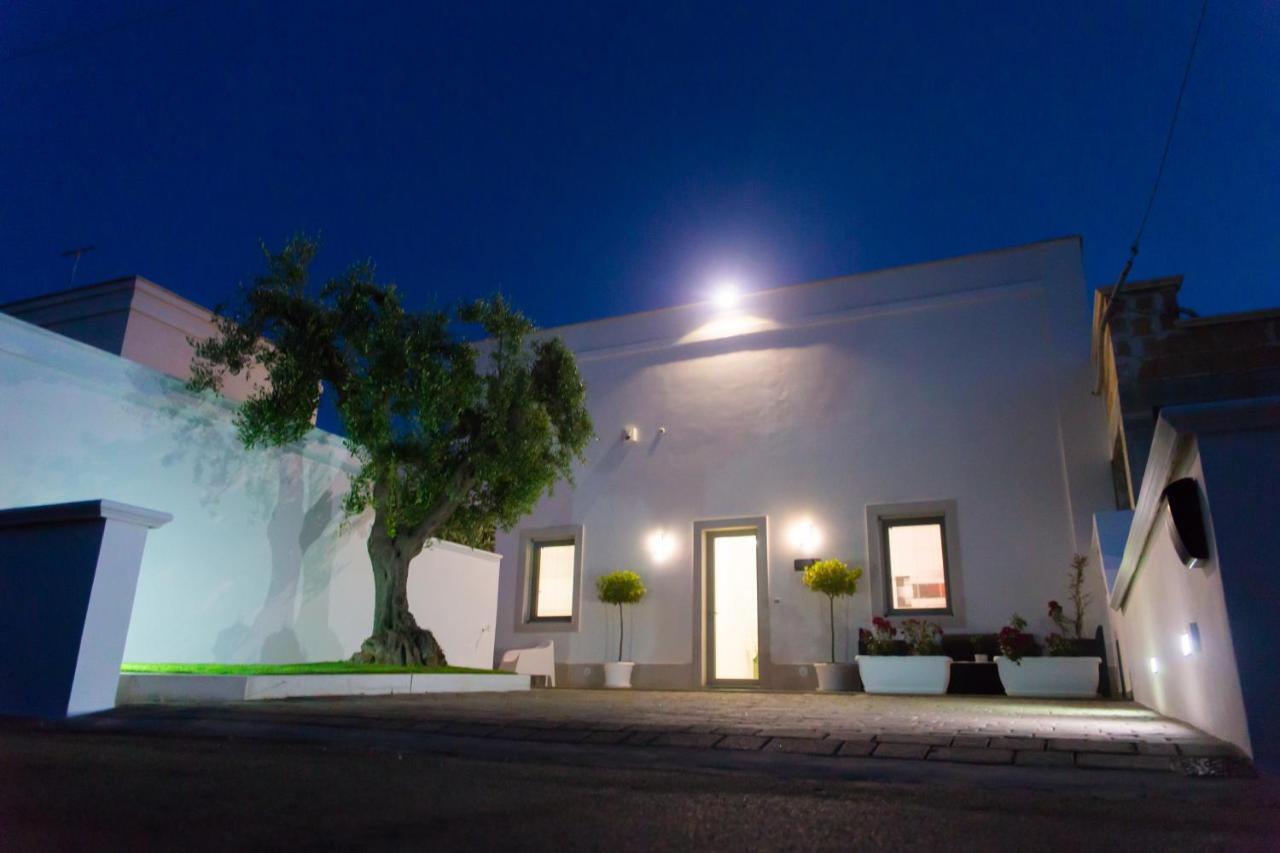Bed and Breakfast Dal Signor Wolf Pezze Di Greco Exterior foto